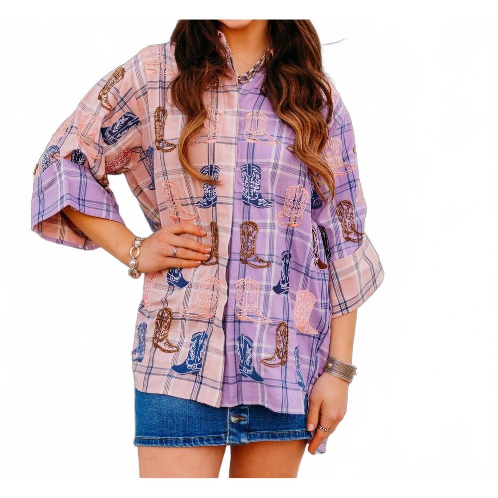 NEW QUEEN OF SPARKLES plaid scattered cowboy boot button up tunic in pink purple